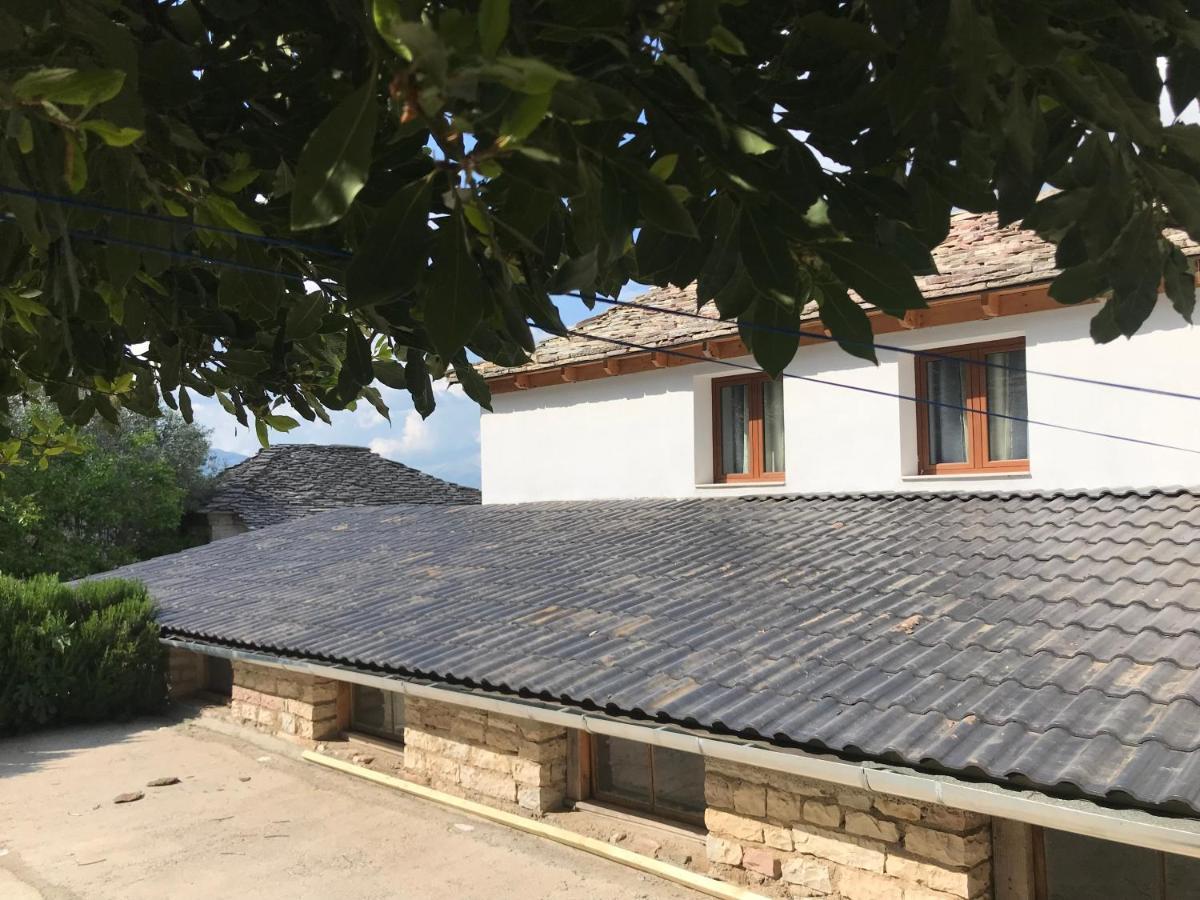 Vila ERI Gjirokastër Exterior foto